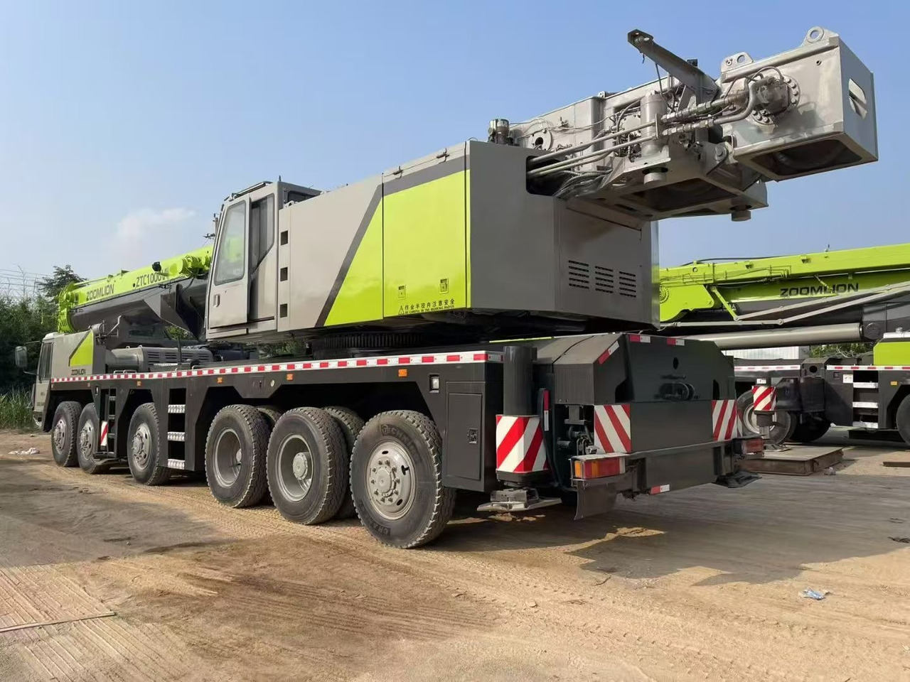 ZOOMLION ZTC1000V ZTC1100V ZTC1500V 100T 110T 150T Used truck crane - Autojeřáb: obrázek 4 ZOOMLION ZTC1000V ZTC1100V ZTC1500V 100T 110T 150T Used truck crane - Autojeřáb: obrázek 4