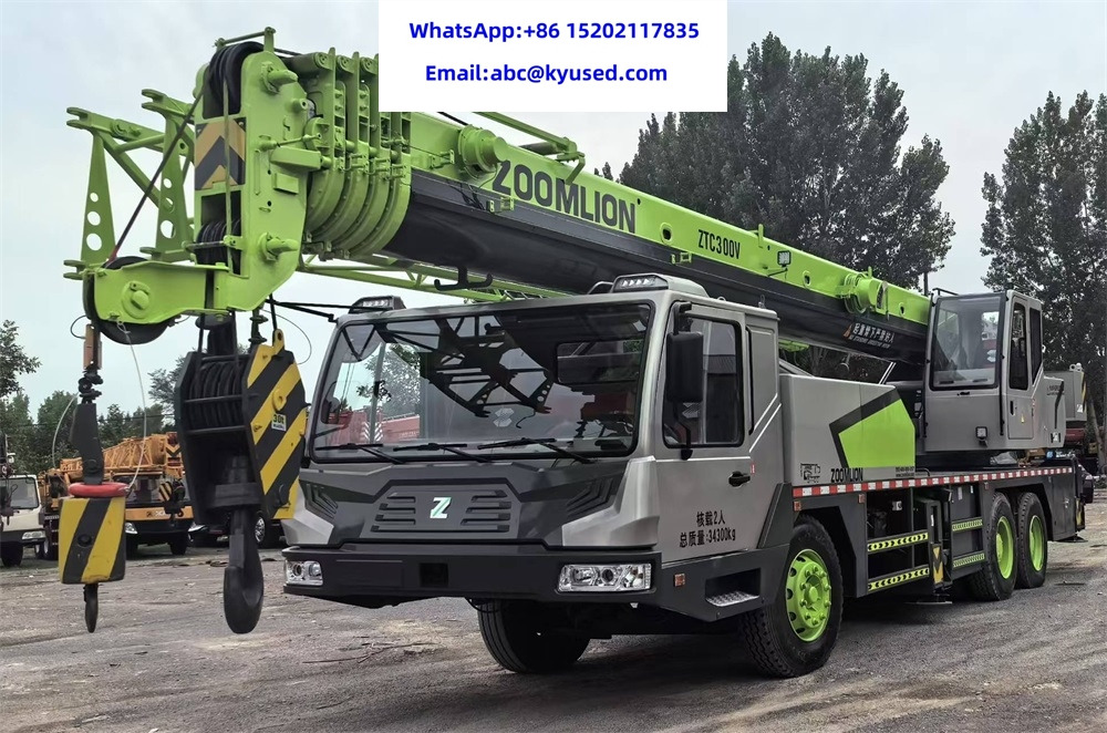 ZOOMLION ZTC300V 30ton - Autojeřáb: obrázek 1 ZOOMLION ZTC300V 30ton - Autojeřáb: obrázek 1