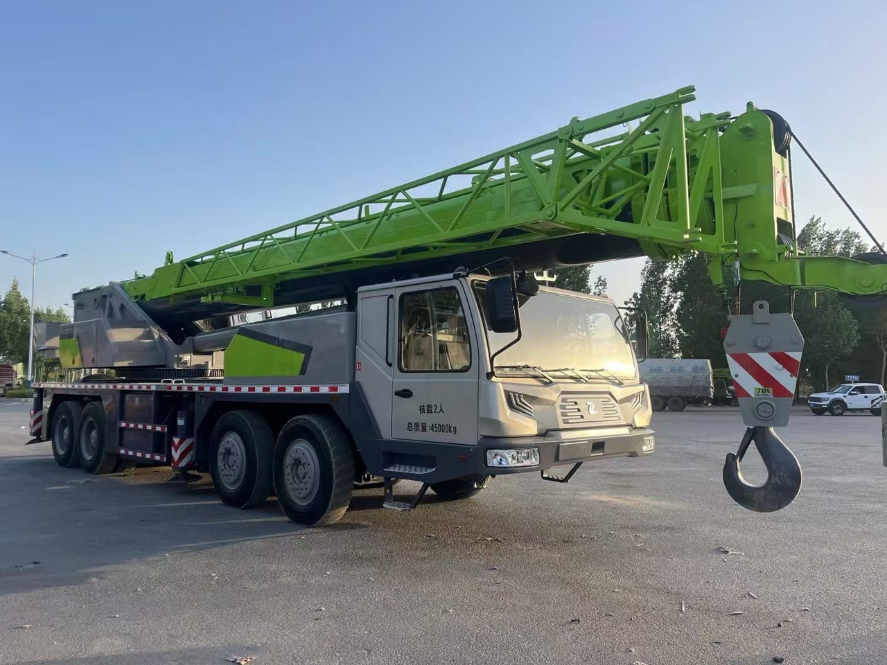 ZOOMLION ZTC700V 70 ton truck crane - Autojeřáb: obrázek 2 ZOOMLION ZTC700V 70 ton truck crane - Autojeřáb: obrázek 2