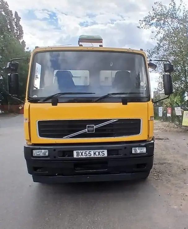 Volvo Tipper (KXS) - Sklápěč: obrázek 2 Volvo Tipper (KXS) - Sklápěč: obrázek 2
