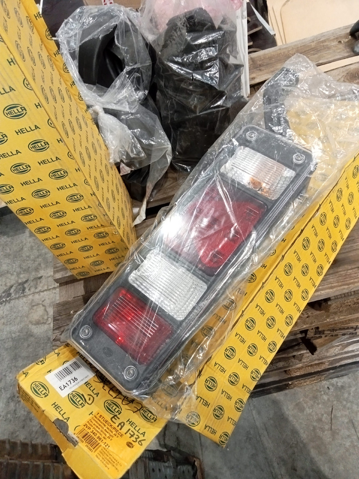 Trouillet FEU MODULAR HYBRID DROIT + GAUCHE - Zádní svítilna: obrázek 2 Trouillet FEU MODULAR HYBRID DROIT + GAUCHE - Zádní svítilna: obrázek 2