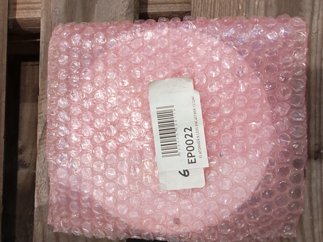 Trouillet PLAFONNIER 6 LEDS ENCASTRER 12/24V - Světlo/ Osvětlení: obrázek 1 Trouillet PLAFONNIER 6 LEDS ENCASTRER 12/24V - Světlo/ Osvětlení: obrázek 1