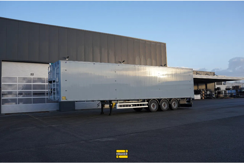 Kraker K-Force Fifth wheel 1250mm 90cbm 4 in stock - S posuvnou podlahou návěs: obrázek 1 Kraker K-Force Fifth wheel 1250mm 90cbm 4 in stock - S posuvnou podlahou návěs: obrázek 1