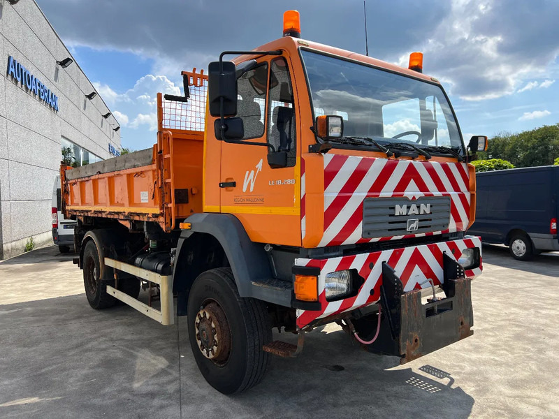 MAN LE 18.280 4x4 - Sklápěč: obrázek 4 MAN LE 18.280 4x4 - Sklápěč: obrázek 4