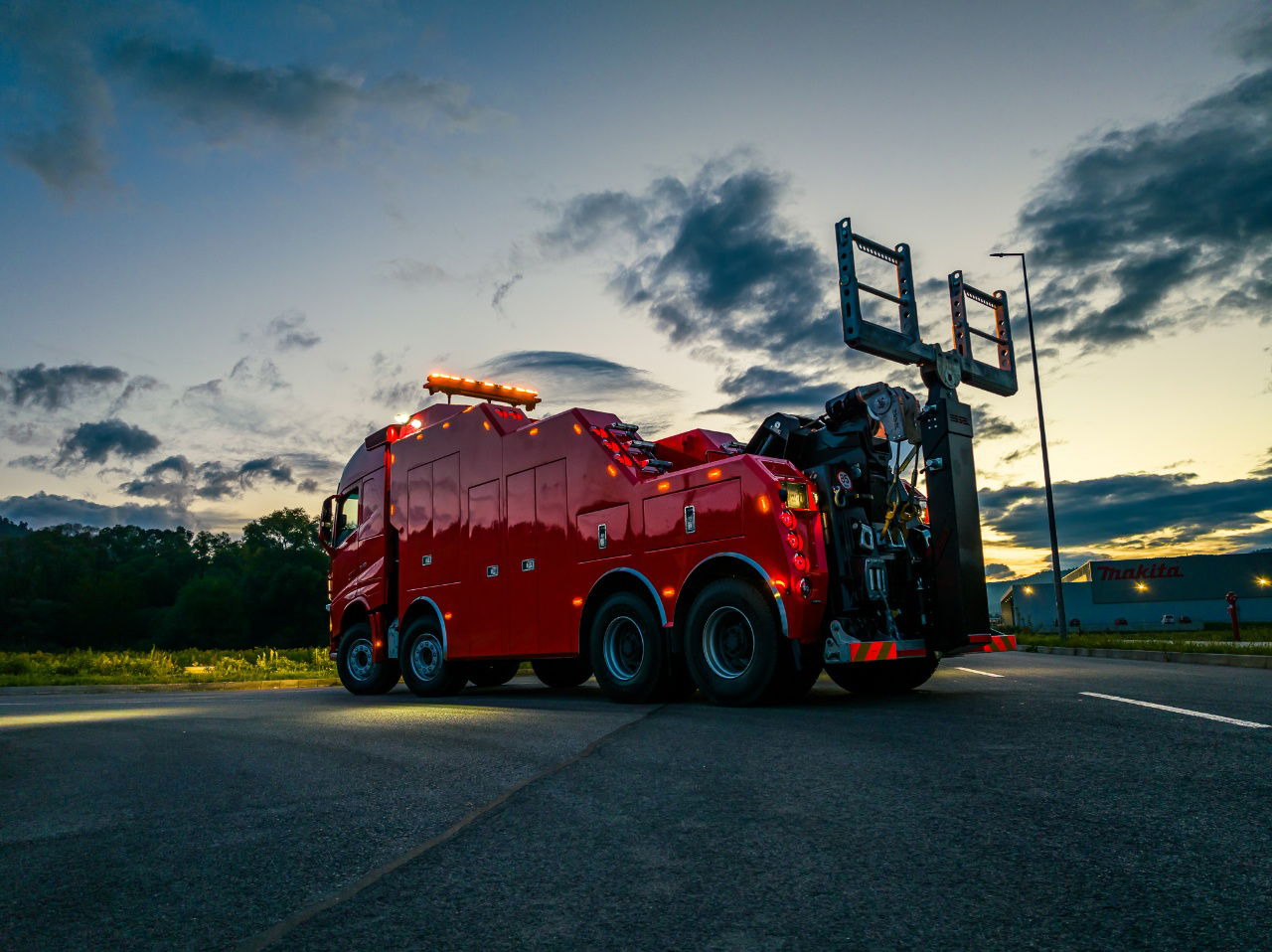 Volvo FH NEW ER4120 5 winches T-REX Volvo FH 540 8x4 WB6,0 White or RED - Odtahovka: obrázek 4 Volvo FH NEW ER4120 5 winches T-REX Volvo FH 540 8x4 WB6,0 White or RED - Odtahovka: obrázek 4