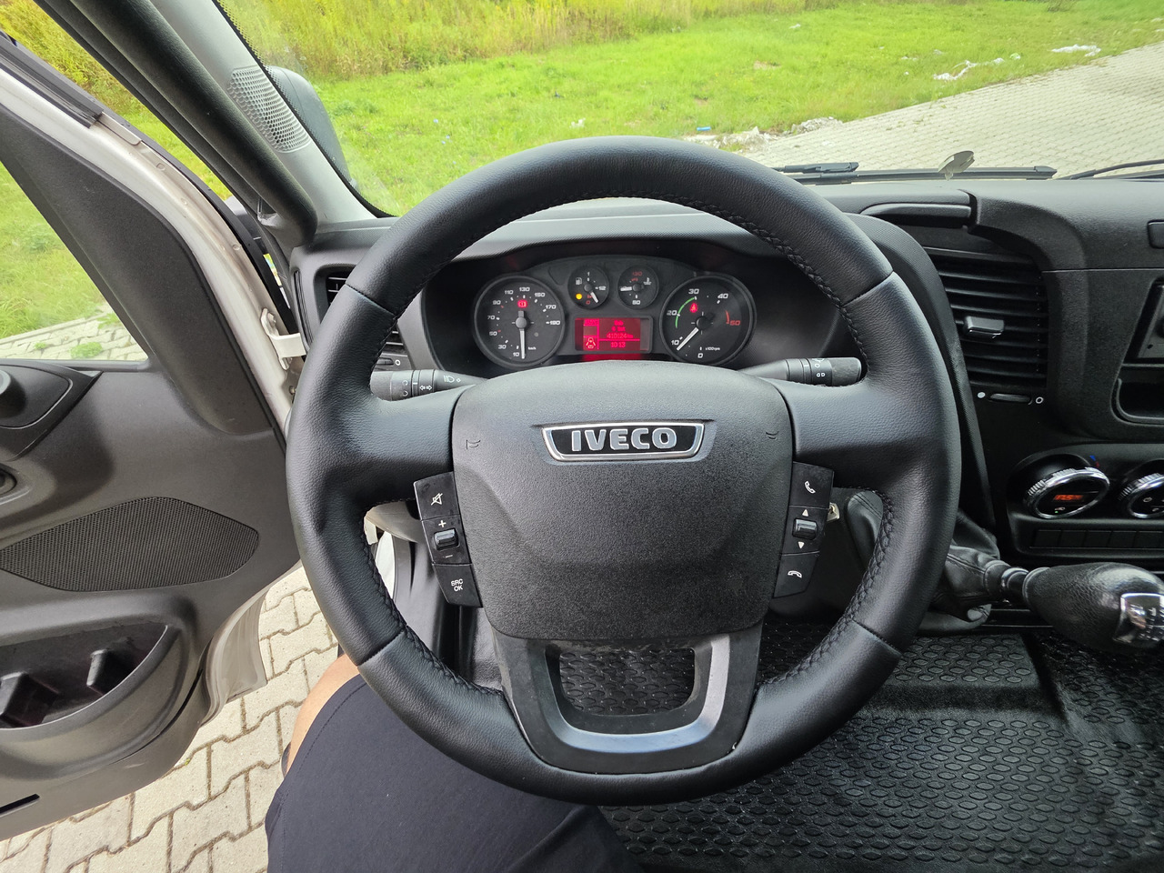 IVECO Daily 70c-17 Wywrotka 3.80 M ! Kiper 3-Stronny ! Klima ! 3.0 HPI * 170 Hp ! Super Stan ! Z Włoch ! leasing IVECO Daily 70c-17 Wywrotka 3.80 M ! Kiper 3-Stronny ! Klima ! 3.0 HPI * 170 Hp ! Super Stan ! Z Włoch !: obrázek 33 IVECO Daily 70c-17 Wywrotka 3.80 M ! Kiper 3-Stronny ! Klima ! 3.0 HPI * 170 Hp ! Super Stan ! Z Włoch ! leasing IVECO Daily 70c-17 Wywrotka 3.80 M ! Kiper 3-Stronny ! Klima ! 3.0 HPI * 170 Hp ! Super Stan ! Z Włoch !: obrázek 33