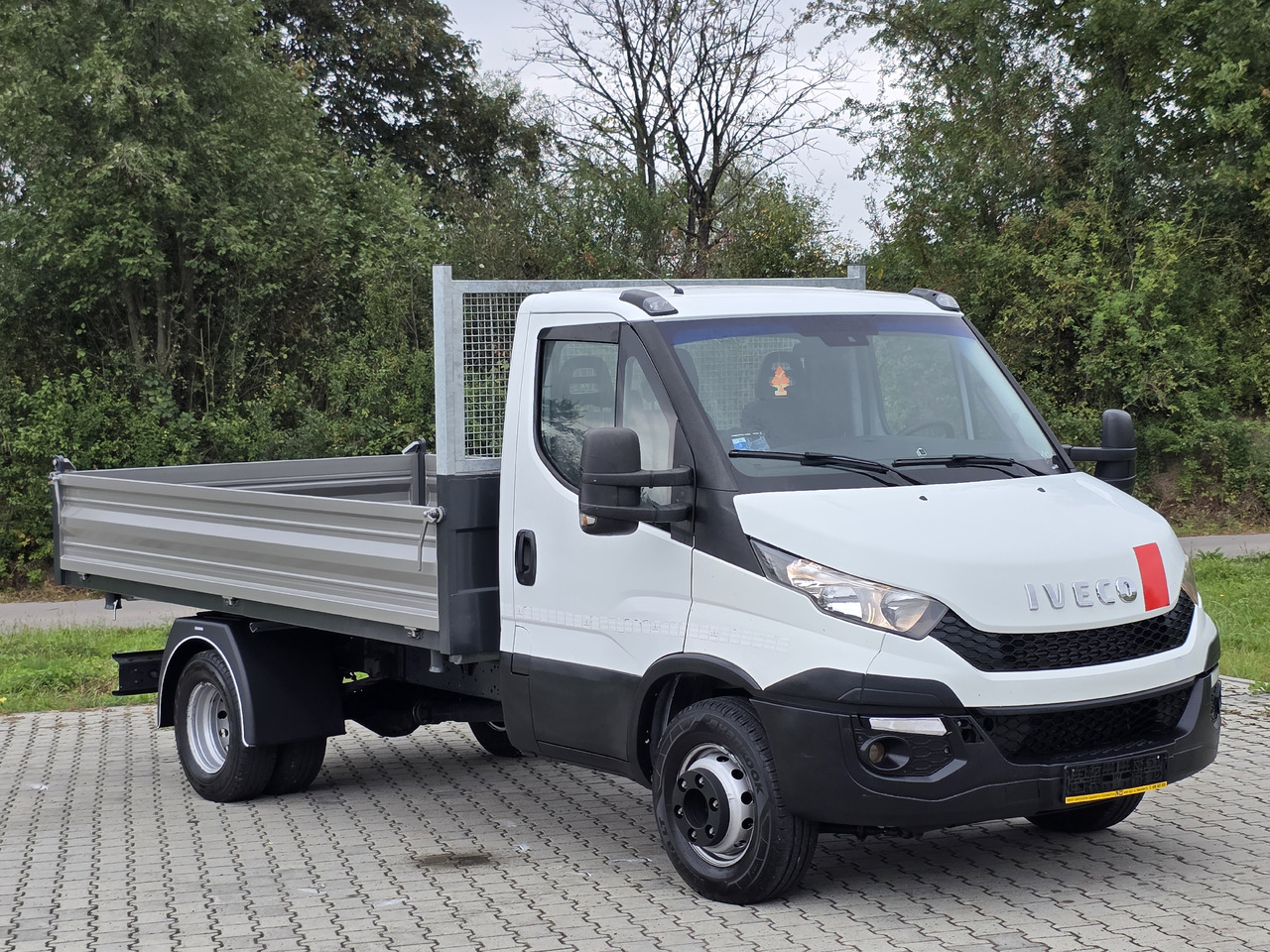 IVECO Daily 70c-17 Wywrotka 3.80 M ! Kiper 3-Stronny ! Klima ! 3.0 HPI * 170 Hp ! Super Stan ! Z Włoch ! leasing IVECO Daily 70c-17 Wywrotka 3.80 M ! Kiper 3-Stronny ! Klima ! 3.0 HPI * 170 Hp ! Super Stan ! Z Włoch !: obrázek 11 IVECO Daily 70c-17 Wywrotka 3.80 M ! Kiper 3-Stronny ! Klima ! 3.0 HPI * 170 Hp ! Super Stan ! Z Włoch ! leasing IVECO Daily 70c-17 Wywrotka 3.80 M ! Kiper 3-Stronny ! Klima ! 3.0 HPI * 170 Hp ! Super Stan ! Z Włoch !: obrázek 11