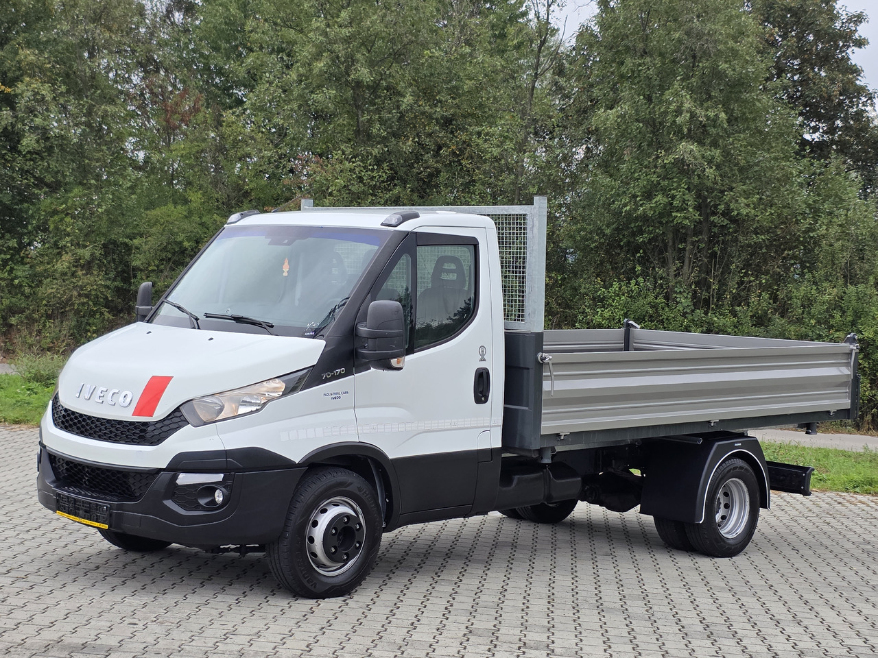 IVECO Daily 70c-17 Wywrotka 3.80 M ! Kiper 3-Stronny ! Klima ! 3.0 HPI * 170 Hp ! Super Stan ! Z Włoch ! leasing IVECO Daily 70c-17 Wywrotka 3.80 M ! Kiper 3-Stronny ! Klima ! 3.0 HPI * 170 Hp ! Super Stan ! Z Włoch !: obrázek 10 IVECO Daily 70c-17 Wywrotka 3.80 M ! Kiper 3-Stronny ! Klima ! 3.0 HPI * 170 Hp ! Super Stan ! Z Włoch ! leasing IVECO Daily 70c-17 Wywrotka 3.80 M ! Kiper 3-Stronny ! Klima ! 3.0 HPI * 170 Hp ! Super Stan ! Z Włoch !: obrázek 10