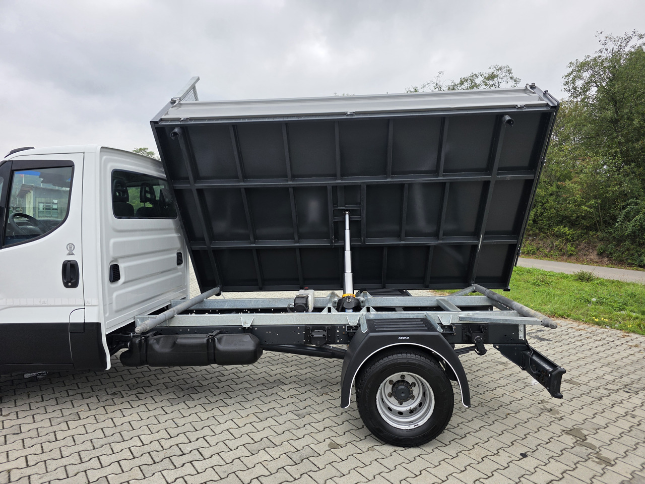 IVECO Daily 70c-17 Wywrotka 3.80 M ! Kiper 3-Stronny ! Klima ! 3.0 HPI * 170 Hp ! Super Stan ! Z Włoch ! leasing IVECO Daily 70c-17 Wywrotka 3.80 M ! Kiper 3-Stronny ! Klima ! 3.0 HPI * 170 Hp ! Super Stan ! Z Włoch !: obrázek 19 IVECO Daily 70c-17 Wywrotka 3.80 M ! Kiper 3-Stronny ! Klima ! 3.0 HPI * 170 Hp ! Super Stan ! Z Włoch ! leasing IVECO Daily 70c-17 Wywrotka 3.80 M ! Kiper 3-Stronny ! Klima ! 3.0 HPI * 170 Hp ! Super Stan ! Z Włoch !: obrázek 19