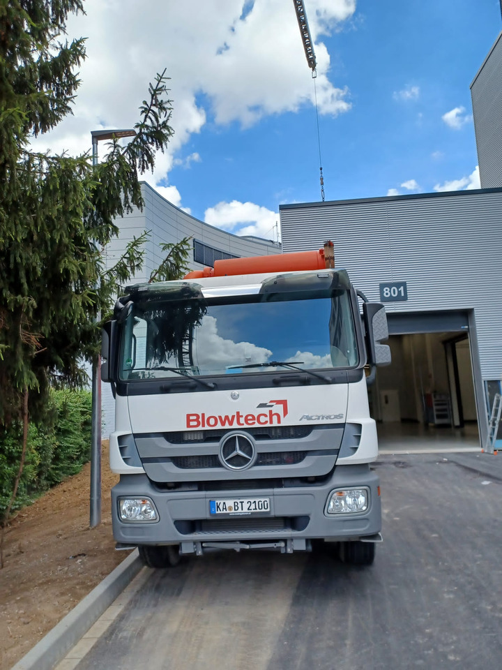MERCEDES-BENZ Naaktgeboren Vacu-Press 8000 High-Lift V2A less km+hours! - Čistič odpadových jam: obrázek 5 MERCEDES-BENZ Naaktgeboren Vacu-Press 8000 High-Lift V2A less km+hours! - Čistič odpadových jam: obrázek 5