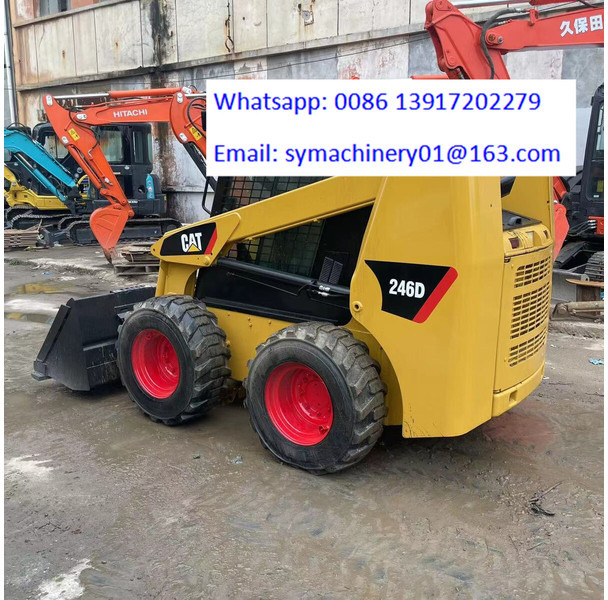 Caterpillar 246D - Smykový nakladač: obrázek 2 Caterpillar 246D - Smykový nakladač: obrázek 2