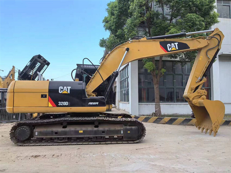 Caterpillar 320D2 - Pásové rýpadlo: obrázek 4 Caterpillar 320D2 - Pásové rýpadlo: obrázek 4