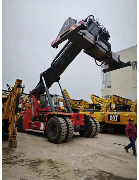 Kalmar DRF450 - Reach stacker: obrázek 5 Kalmar DRF450 - Reach stacker: obrázek 5