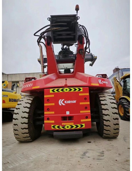 Kalmar DRF450 - Reach stacker: obrázek 2 Kalmar DRF450 - Reach stacker: obrázek 2