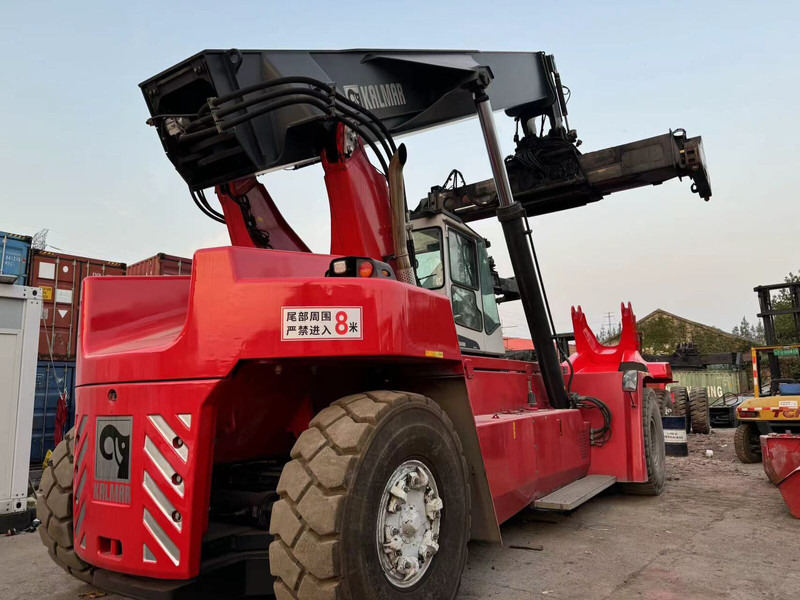 Kalmar DRU450 - Reach stacker: obrázek 1 Kalmar DRU450 - Reach stacker: obrázek 1