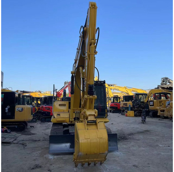Komatsu PC130 - Pásové rýpadlo: obrázek 2 Komatsu PC130 - Pásové rýpadlo: obrázek 2