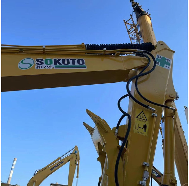 Komatsu PC130 - Pásové rýpadlo: obrázek 4 Komatsu PC130 - Pásové rýpadlo: obrázek 4