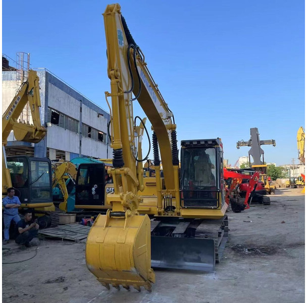 Komatsu PC130 - Pásové rýpadlo: obrázek 1 Komatsu PC130 - Pásové rýpadlo: obrázek 1