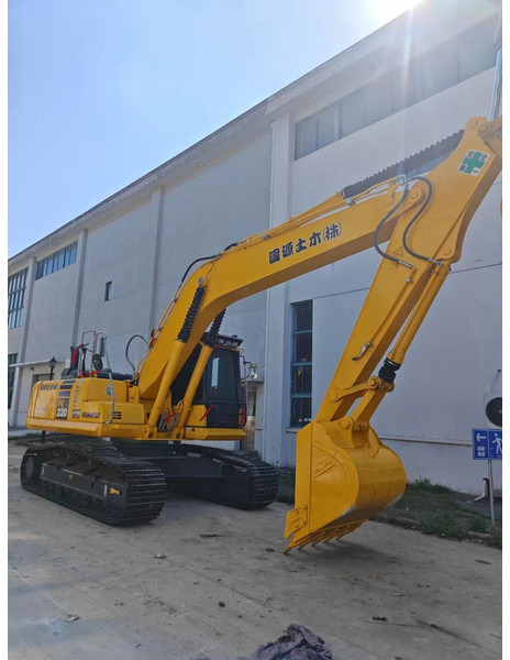 Komatsu PC220-8 - Pásové rýpadlo: obrázek 4 Komatsu PC220-8 - Pásové rýpadlo: obrázek 4