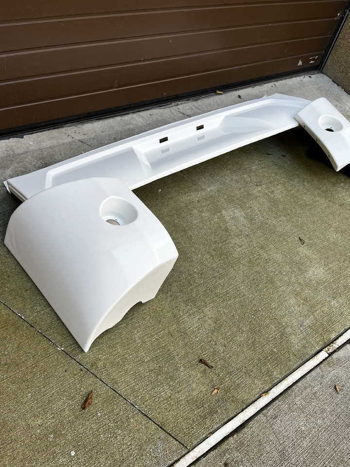 Zderzak tylny VOLVO 9500 9700 9900 VOLVO 9500 9700 9900 - Nárazník pro Turistický autobus: obrázek 3 Zderzak tylny VOLVO 9500 9700 9900 VOLVO 9500 9700 9900 - Nárazník pro Turistický autobus: obrázek 3