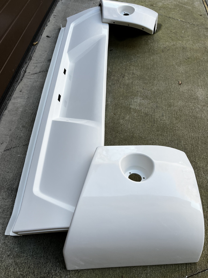 Zderzak tylny VOLVO 9500 9700 9900 VOLVO 9500 9700 9900 - Nárazník pro Turistický autobus: obrázek 1 Zderzak tylny VOLVO 9500 9700 9900 VOLVO 9500 9700 9900 - Nárazník pro Turistický autobus: obrázek 1