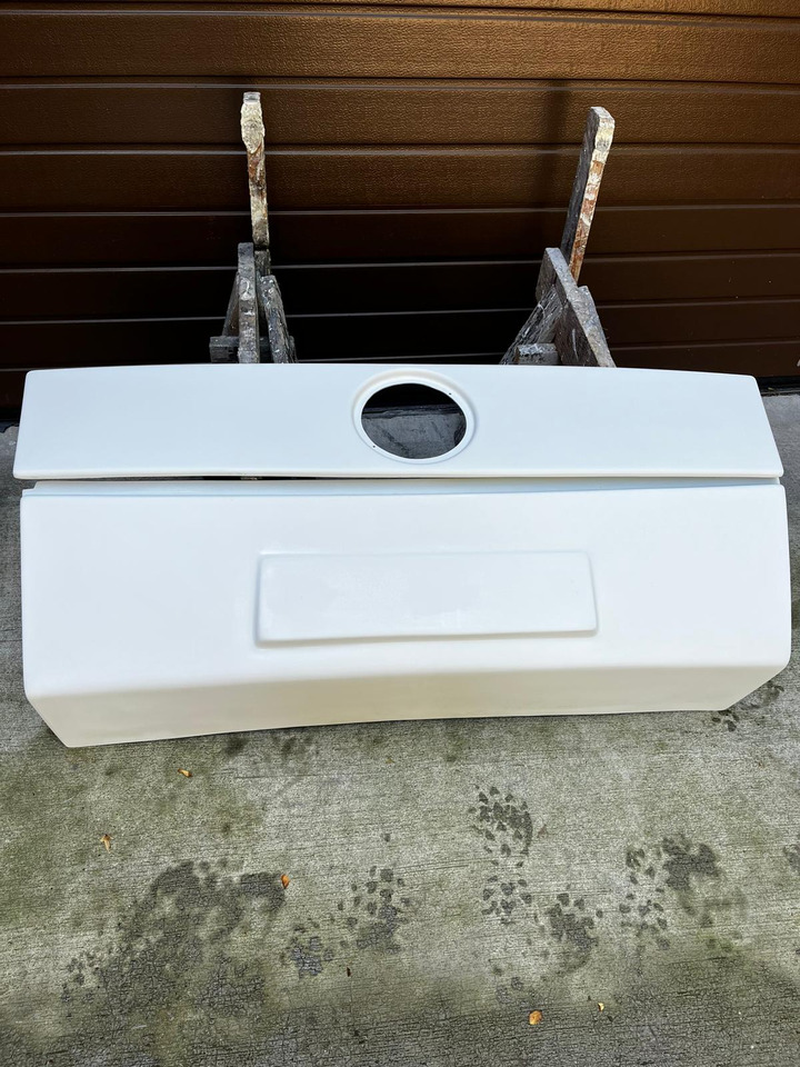 Zderzak przedni środkowy Mercedes 350 Tourismo Mercedes-Benz 350 TOURISMO - Nárazník pro Autobus: obrázek 4 Zderzak przedni środkowy Mercedes 350 Tourismo Mercedes-Benz 350 TOURISMO - Nárazník pro Autobus: obrázek 4