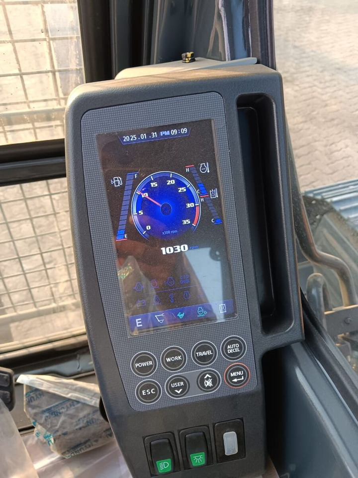 New Hyundai R215L tracked excavator - Pásové rýpadlo: obrázek 2 New Hyundai R215L tracked excavator - Pásové rýpadlo: obrázek 2