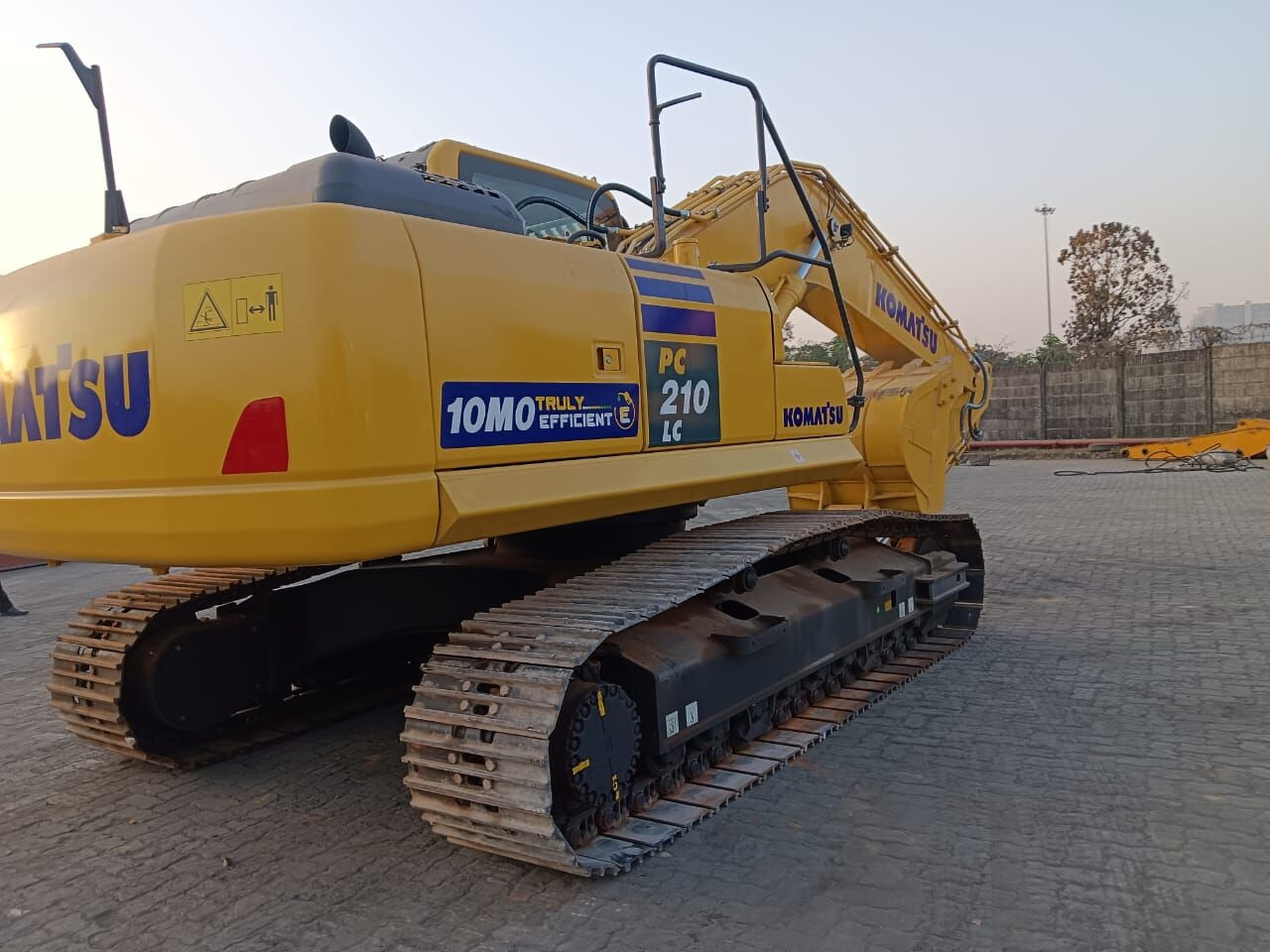New Komatsu PC210 tracked excavator - Pásové rýpadlo: obrázek 2 New Komatsu PC210 tracked excavator - Pásové rýpadlo: obrázek 2