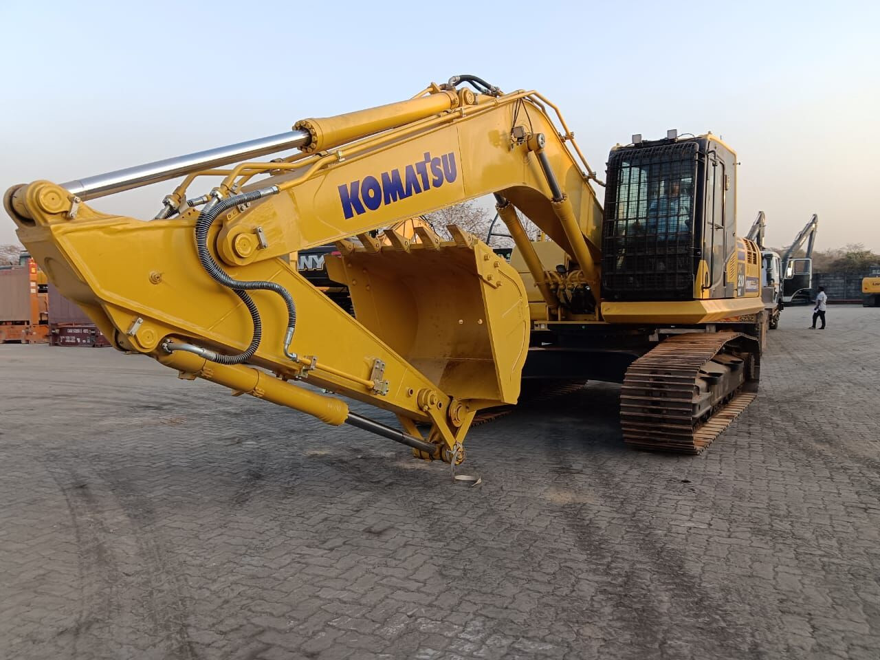 New Komatsu PC210 tracked excavator - Pásové rýpadlo: obrázek 5 New Komatsu PC210 tracked excavator - Pásové rýpadlo: obrázek 5