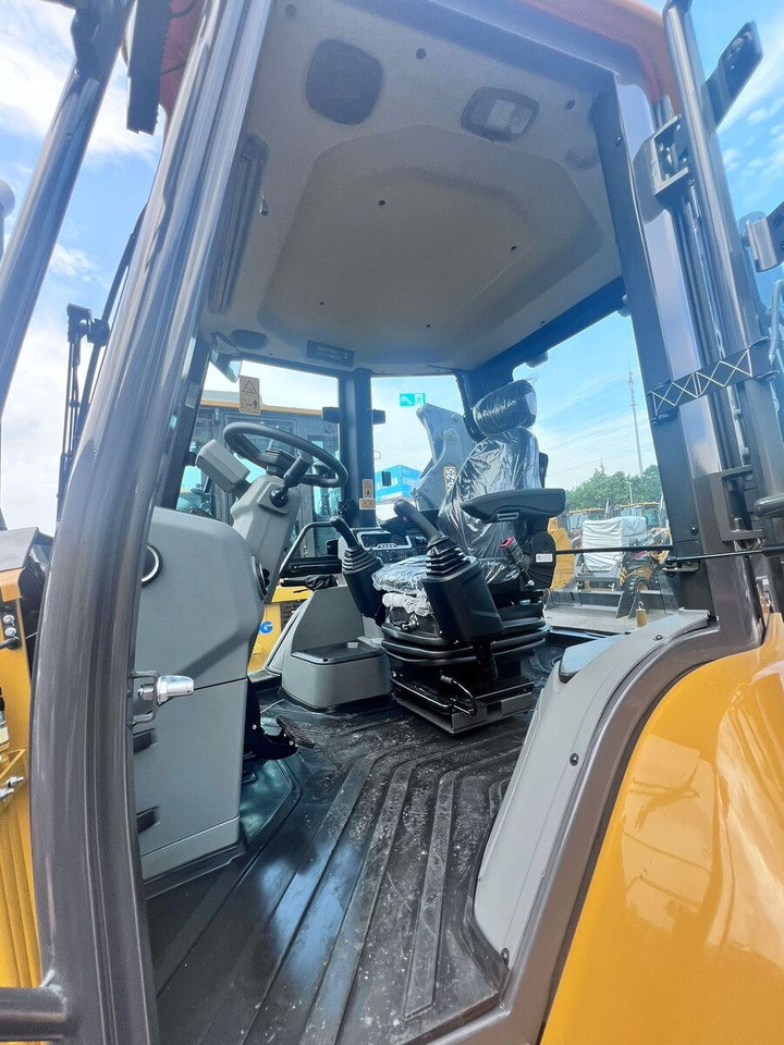 Nový Smykem řízený nakladač pásový New XCMG XC7-SR08 compact track loader: obrázek 8