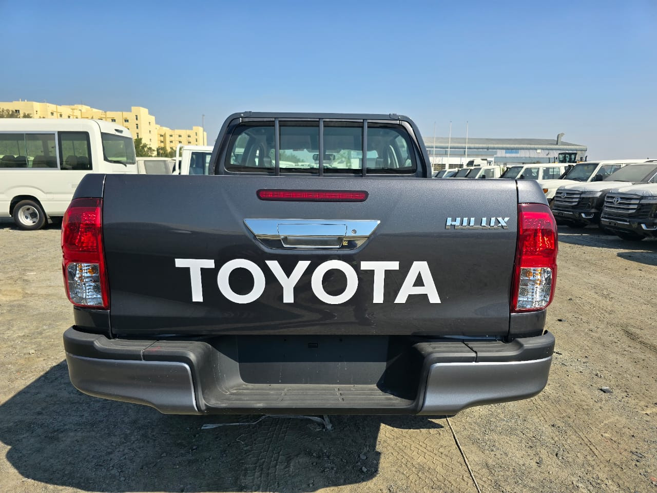 TOYOTA HILUX ACTIVE DOUBLE CAB - Pick-up, Dodávka s dvojitou kabinou: obrázek 1 TOYOTA HILUX ACTIVE DOUBLE CAB - Pick-up, Dodávka s dvojitou kabinou: obrázek 1