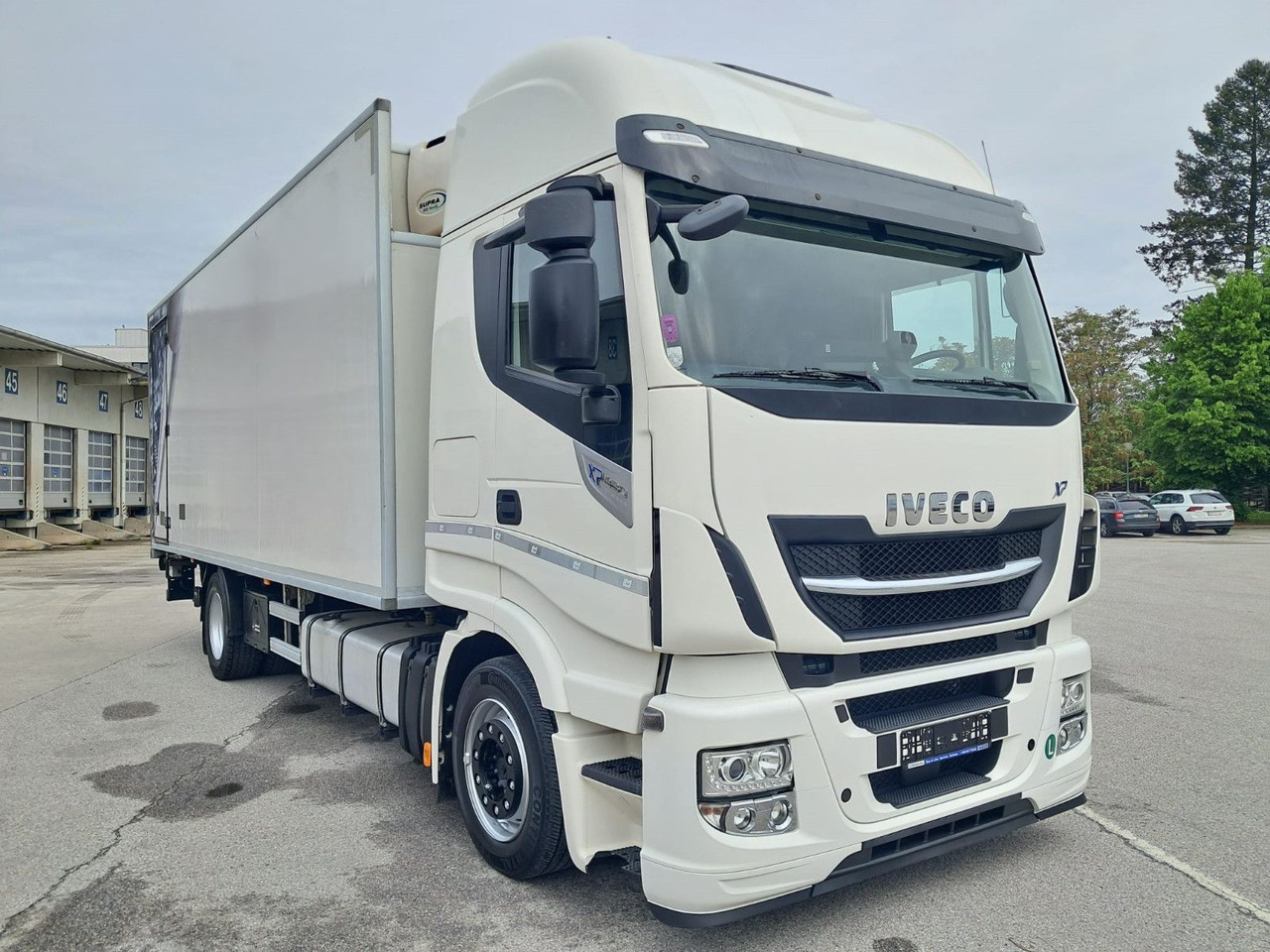Iveco Stralis 460 Kühlkoffer | LBW | Klima | Retar - Chladírenský nákladní automobil: obrázek 2 Iveco Stralis 460 Kühlkoffer | LBW | Klima | Retar - Chladírenský nákladní automobil: obrázek 2