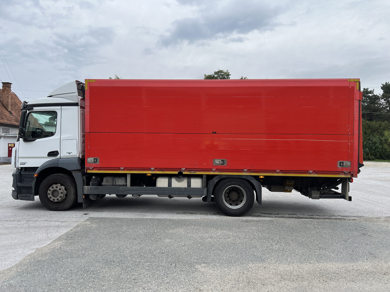 MERCEDES-BENZ ANTOS  1832 Getränkw.  LBW | Klima |  EURO 6 - Přepravník nápojů: obrázek 3 MERCEDES-BENZ ANTOS  1832 Getränkw.  LBW | Klima |  EURO 6 - Přepravník nápojů: obrázek 3