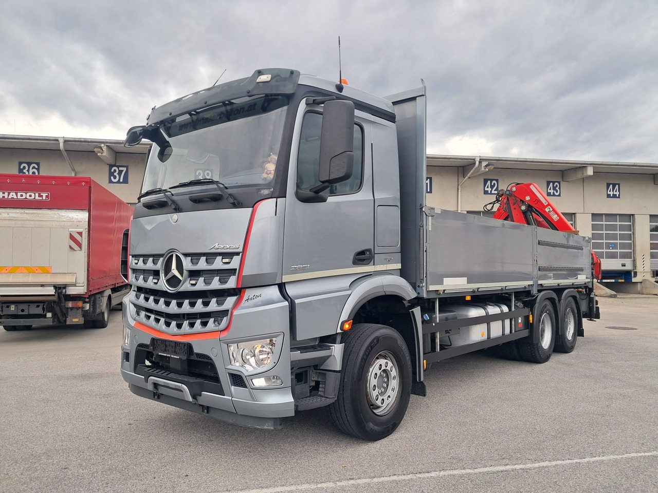 MERCEDES-BENZ AROCS 28.51 | 6x4| Retarder |Kran |Klima | Euro 6 - Nákladní automobil valníkový/ Plošinový, Auto s hydraulickou rukou: obrázek 1 MERCEDES-BENZ AROCS 28.51 | 6x4| Retarder |Kran |Klima | Euro 6 - Nákladní automobil valníkový/ Plošinový, Auto s hydraulickou rukou: obrázek 1