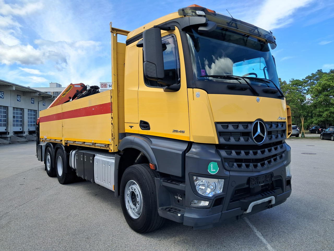 MERCEDES-BENZ Arocs 2545 | Palfinger PK 22002 | Klima | Retarder | Euro 6 - Nákladní automobil valníkový/ Plošinový, Auto s hydraulickou rukou: obrázek 2 MERCEDES-BENZ Arocs 2545 | Palfinger PK 22002 | Klima | Retarder | Euro 6 - Nákladní automobil valníkový/ Plošinový, Auto s hydraulickou rukou: obrázek 2