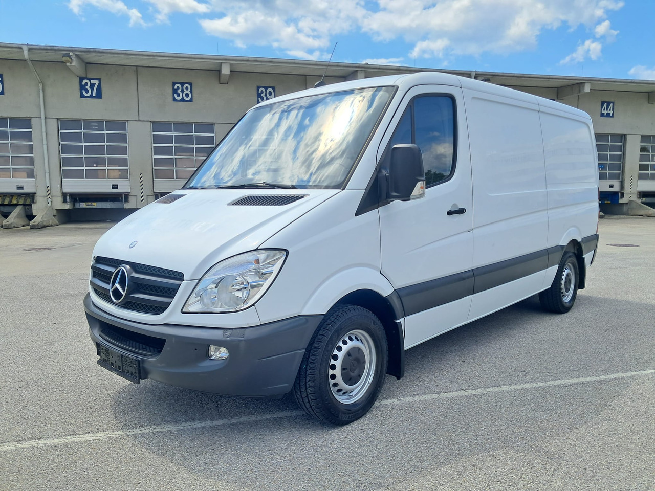 MERCEDES-BENZ Sprinter 316 | Werkstattwagen | Klima | Tempomat | - Furgon: obrázek 1 MERCEDES-BENZ Sprinter 316 | Werkstattwagen | Klima | Tempomat | - Furgon: obrázek 1