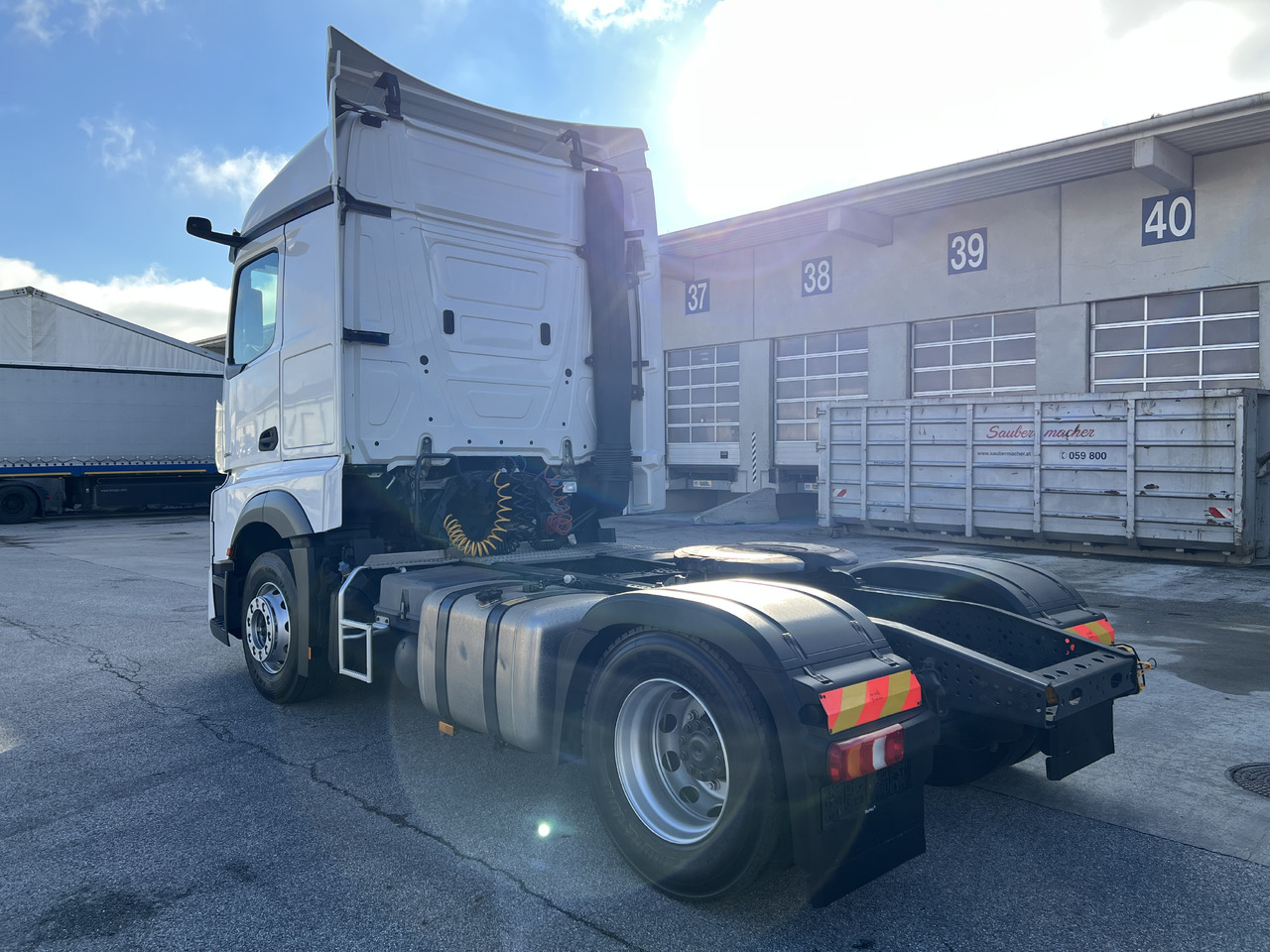 MERCEDES-BENZ Mercedes-Benz Actros 1846 | Standklima | Retarder | Euro 6 - Tahač: obrázek 4 MERCEDES-BENZ Mercedes-Benz Actros 1846 | Standklima | Retarder | Euro 6 - Tahač: obrázek 4