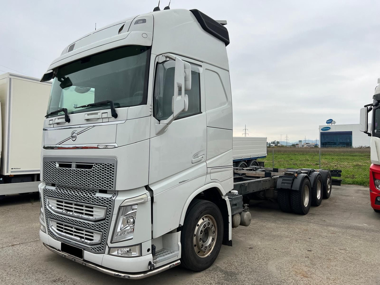 VOLVO FH 540 8x4 Fahrgestell - Podvozek s kabinou: obrázek 1 VOLVO FH 540 8x4 Fahrgestell - Podvozek s kabinou: obrázek 1