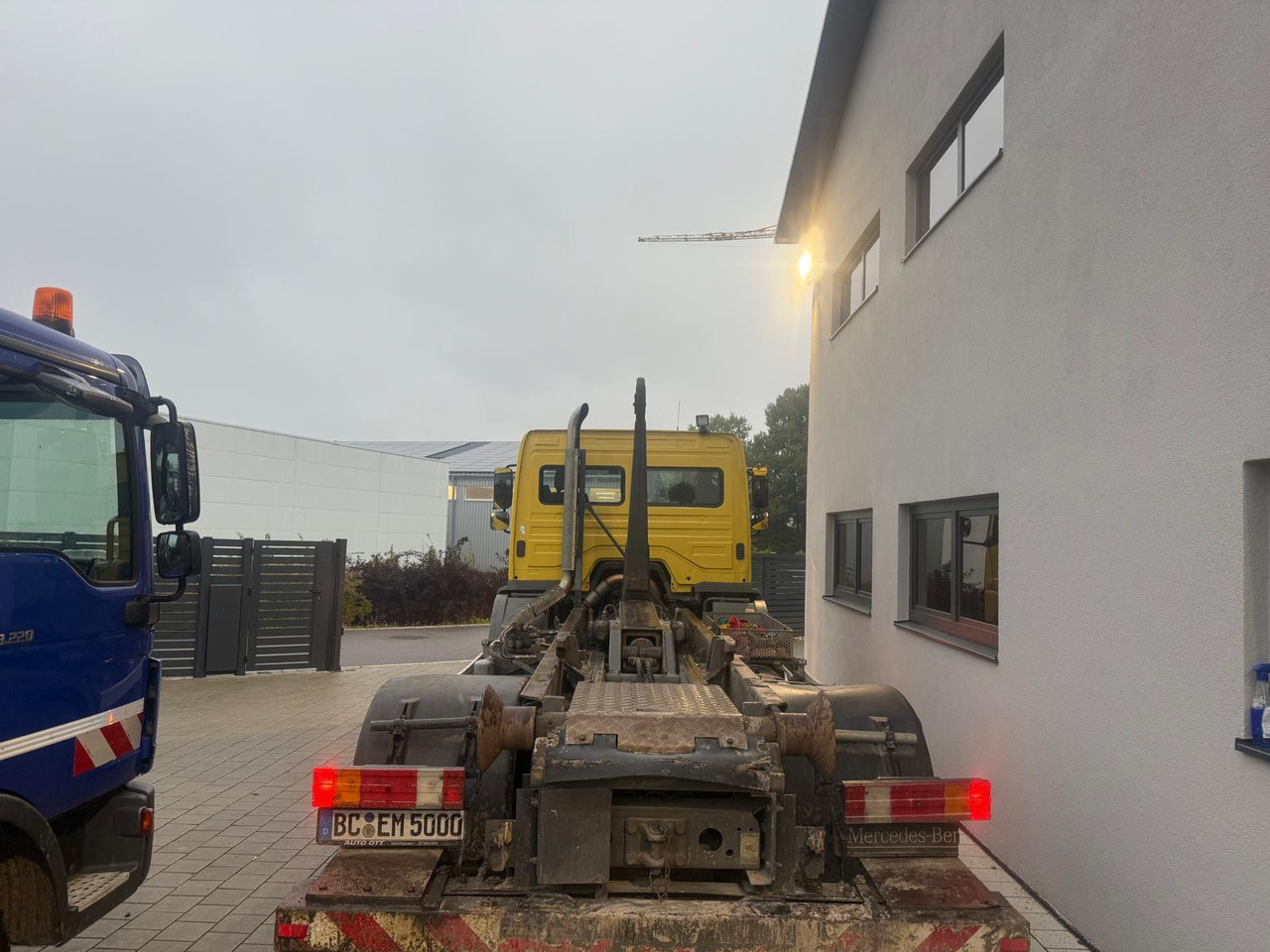 MERCEDES-BENZ AXOR 1829/ 18t Abroller TÜV/SP Neu - Hákový nosič kontejnerů: obrázek 4 MERCEDES-BENZ AXOR 1829/ 18t Abroller TÜV/SP Neu - Hákový nosič kontejnerů: obrázek 4