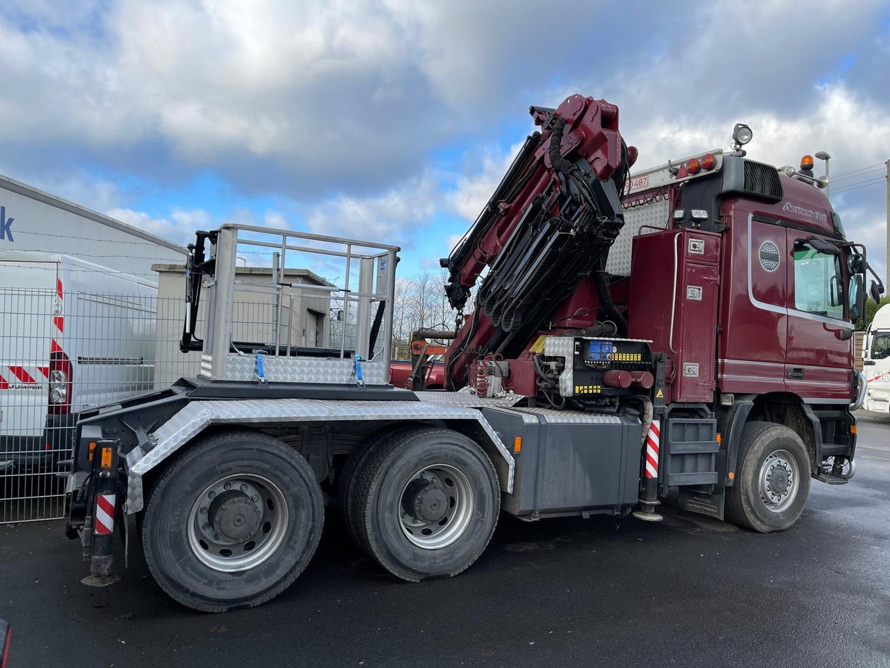 Mercedes-Benz ACTROS 3348 Kran HMF3720K4 Fly-Jip Fun k Klima - Auto s hydraulickou rukou: obrázek 1 Mercedes-Benz ACTROS 3348 Kran HMF3720K4 Fly-Jip Fun k Klima - Auto s hydraulickou rukou: obrázek 1