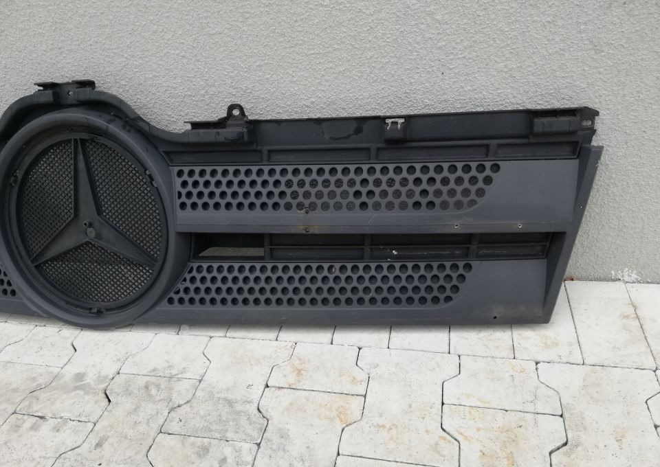 ATRAPA GRILL MERCEDES ACTROS MP4 ORYGINAŁ - Mřížka pro Nákladní auto: obrázek 3 ATRAPA GRILL MERCEDES ACTROS MP4 ORYGINAŁ - Mřížka pro Nákladní auto: obrázek 3