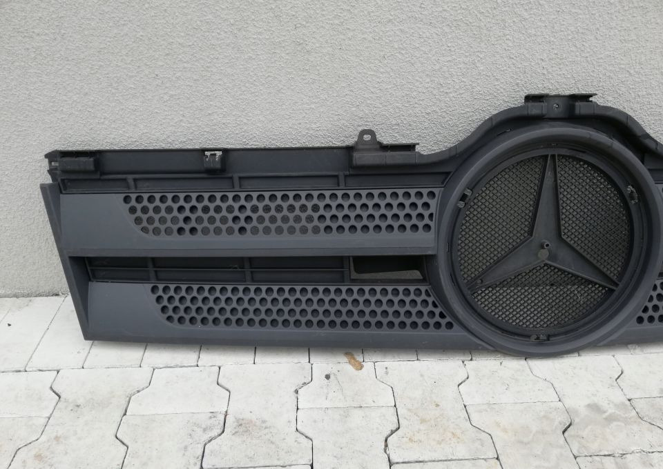 ATRAPA GRILL MERCEDES ACTROS MP4 ORYGINAŁ - Mřížka pro Nákladní auto: obrázek 2 ATRAPA GRILL MERCEDES ACTROS MP4 ORYGINAŁ - Mřížka pro Nákladní auto: obrázek 2