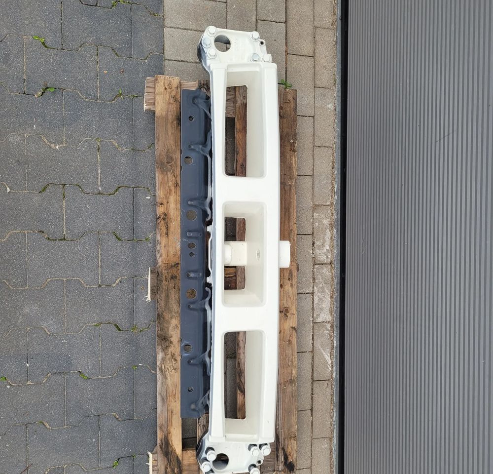 BELKA ZDERZAK VOLVO FMX ORYGINAŁ 21718915 CHWALIM116 - Karoserie a exteriér pro Nákladní auto: obrázek 1 BELKA ZDERZAK VOLVO FMX ORYGINAŁ 21718915 CHWALIM116 - Karoserie a exteriér pro Nákladní auto: obrázek 1