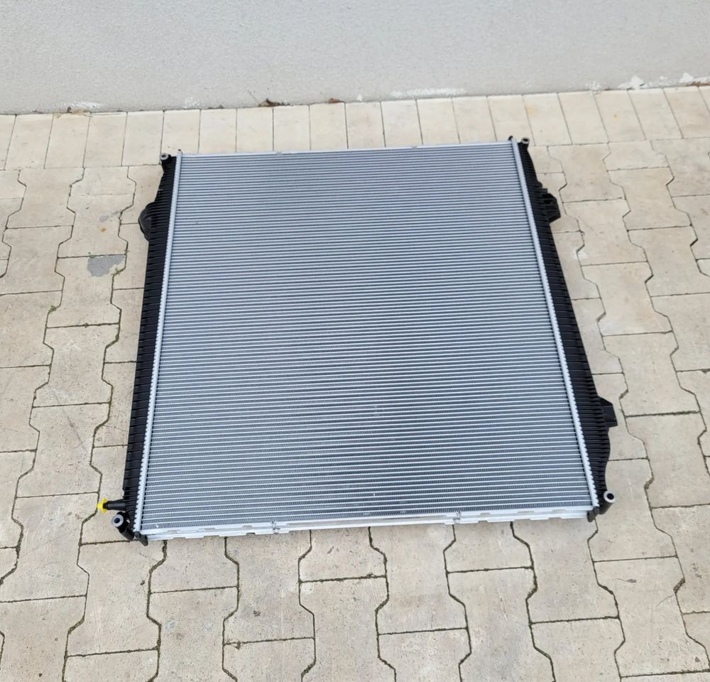 CHŁODNICA WODY MAN TGS E6 81.06101-6787 NOWY ORYGINAŁ - Chladič pro Nákladní auto: obrázek 2 CHŁODNICA WODY MAN TGS E6 81.06101-6787 NOWY ORYGINAŁ - Chladič pro Nákladní auto: obrázek 2