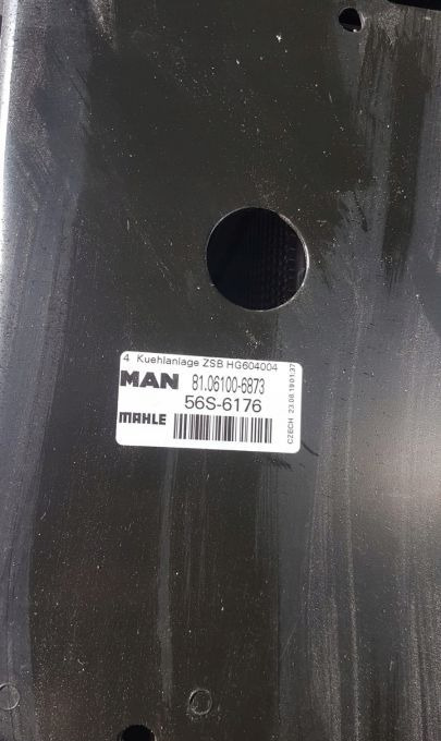 CHŁODNICE MAN TGS E6. MAHLE NOWY ORYGINAŁ 82CM. - Chladící systém pro Nákladní auto: obrázek 4 CHŁODNICE MAN TGS E6. MAHLE NOWY ORYGINAŁ 82CM. - Chladící systém pro Nákladní auto: obrázek 4