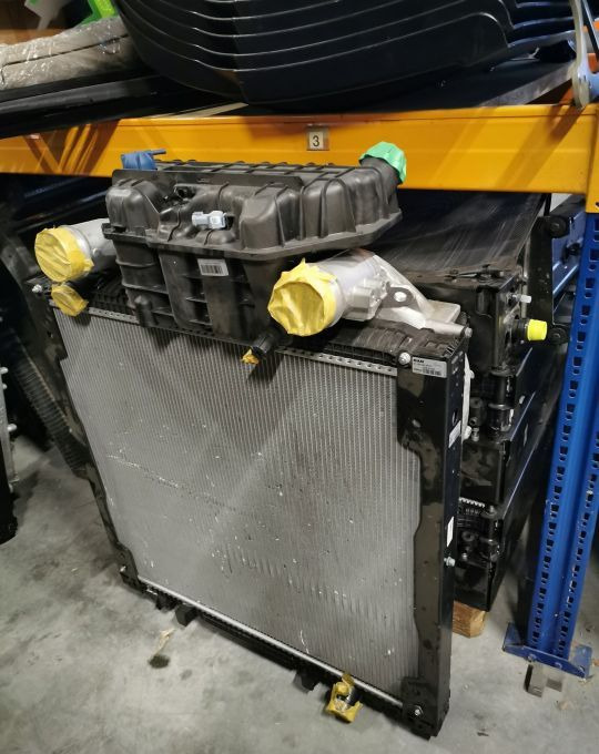 CHŁODNICE MAN TGS NEW MODEL 81.06100-6917 - Chladič pro Nákladní auto: obrázek 2 CHŁODNICE MAN TGS NEW MODEL 81.06100-6917 - Chladič pro Nákladní auto: obrázek 2