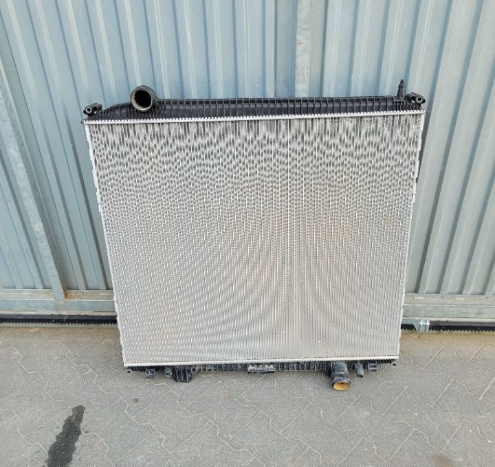 CHLODNIKA WODY MAN TGS E6. MEHLE 81.06101-6787 - Chladič pro Nákladní auto: obrázek 1 CHLODNIKA WODY MAN TGS E6. MEHLE 81.06101-6787 - Chladič pro Nákladní auto: obrázek 1