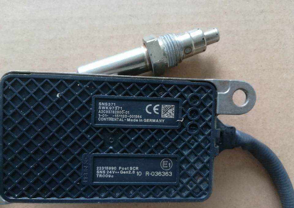 CZUJNIK NOX VOLVO 22315990 - Senzor pro Nákladní auto: obrázek 1 CZUJNIK NOX VOLVO 22315990 - Senzor pro Nákladní auto: obrázek 1