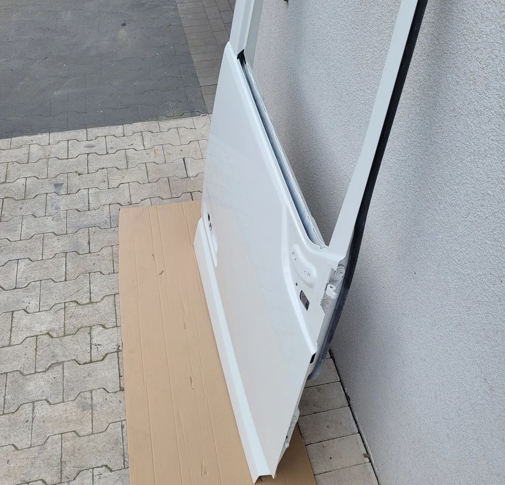 DRZWI PRAWE VOLVO FH4 ORYGINAŁ CHWALIM116 - Dveře a díly pro Nákladní auto: obrázek 3 DRZWI PRAWE VOLVO FH4 ORYGINAŁ CHWALIM116 - Dveře a díly pro Nákladní auto: obrázek 3