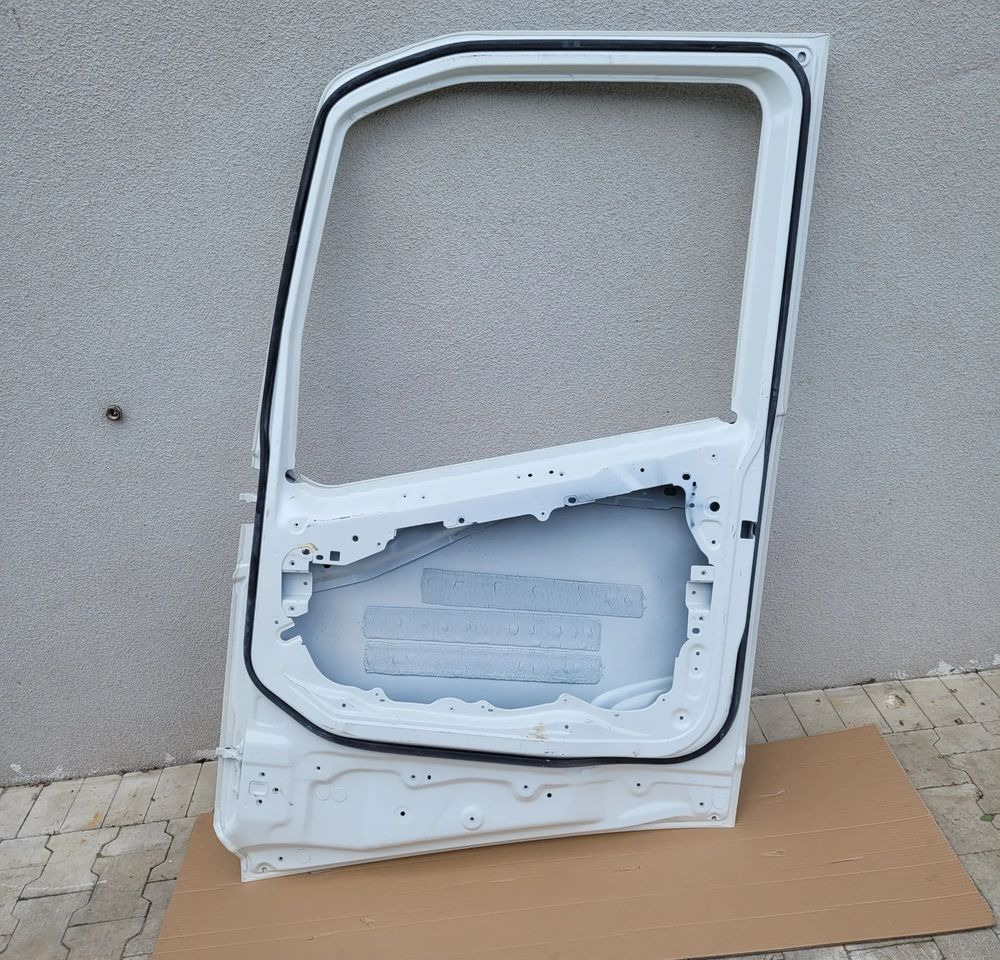 DRZWI PRAWE VOLVO FH4 ORYGINAŁ CHWALIM116 - Dveře a díly pro Nákladní auto: obrázek 5 DRZWI PRAWE VOLVO FH4 ORYGINAŁ CHWALIM116 - Dveře a díly pro Nákladní auto: obrázek 5